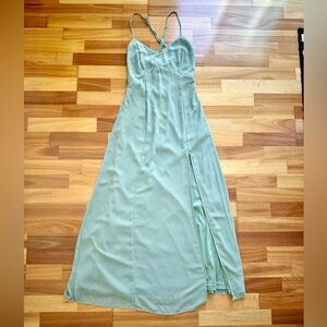 Lulu’s mint green formal spaghetti strap crossed back maxi dress size S